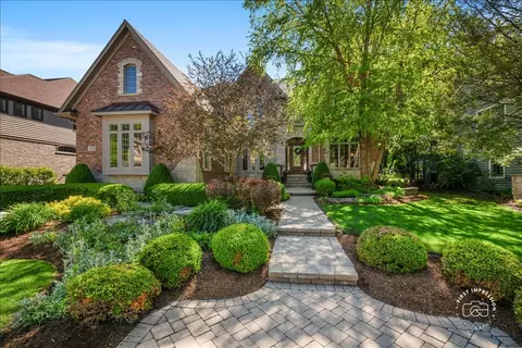 1116 Heatherton Dr, Naperville, IL 60563