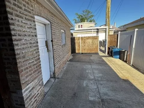 5809 S Spaulding Ave, Chicago, IL 60629 photo 25