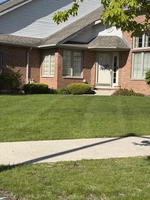6723 Pondview Dr, Tinley Park, IL 60477
