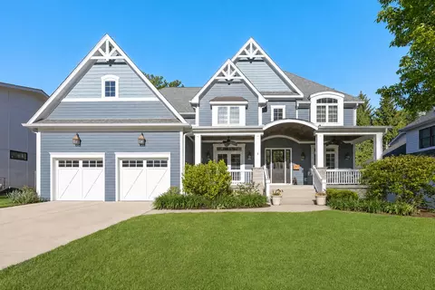 641 S Loomis St, Naperville, IL 60540