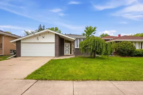 17142 Bernadine St, Lansing, IL 60438