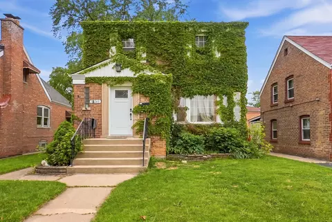 12243 Ann St, Blue Island, IL 60406