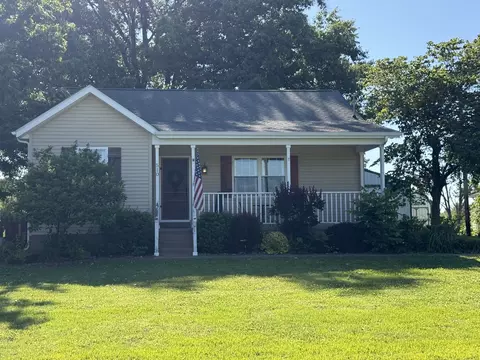 510 Zola Rd, Harrisburg, IL 62946