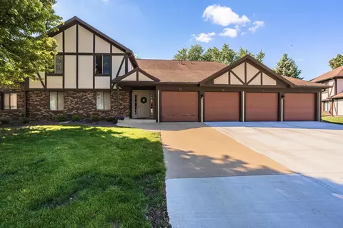 34 Brandywine Ct #34, Bloomington, IL 61704