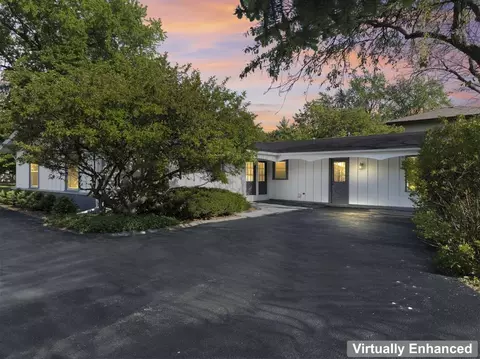 1049 Martingale Dr, Bartlett, IL 60103
