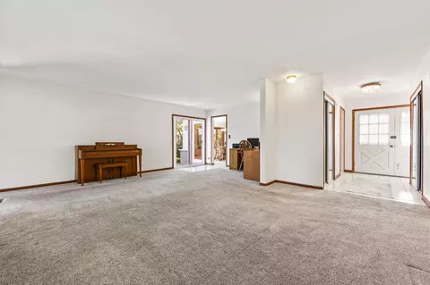 Living - 1049 Martingale Dr, Bartlett, IL 60103 photo 4 of 7