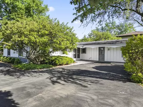 Exterior - 1049 Martingale Dr, Bartlett, IL 60103 photo 2 of 10