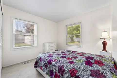 Bedroom - 1049 Martingale Dr, Bartlett, IL 60103 photo 3 of 5