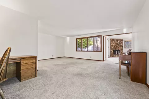Living - 1049 Martingale Dr, Bartlett, IL 60103 photo 5 of 7