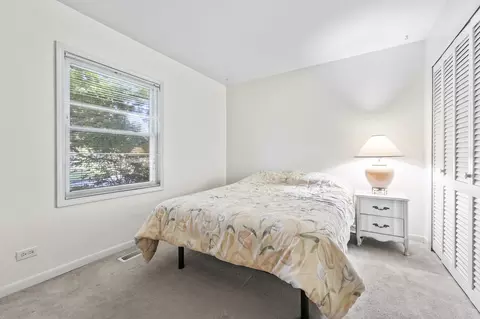 Bedroom - 1049 Martingale Dr, Bartlett, IL 60103 photo 4 of 5