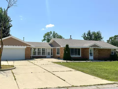 9405 S 76th Ct, Hickory Hills, IL 60457