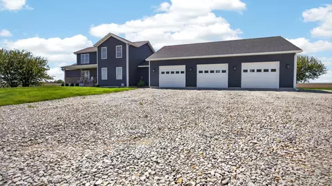 Exterior - 31340 E 1500 North Rd, Colfax, IL 61728 photo 7 of 10