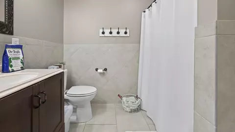 Bath - 31340 E 1500 North Rd, Colfax, IL 61728 photo 6 of 8
