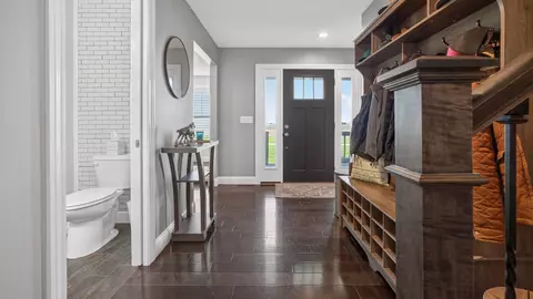 Entry Way - 31340 E 1500 North Rd, Colfax, IL 61728 photo 2 of 5