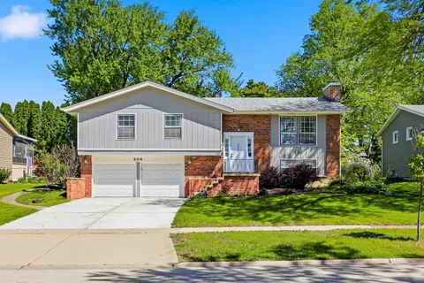 404 Milford Ct, Schaumburg, IL 60193