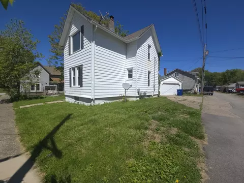 Exterior - 1306 17th St, Moline, IL 61265 photo 2 of 3