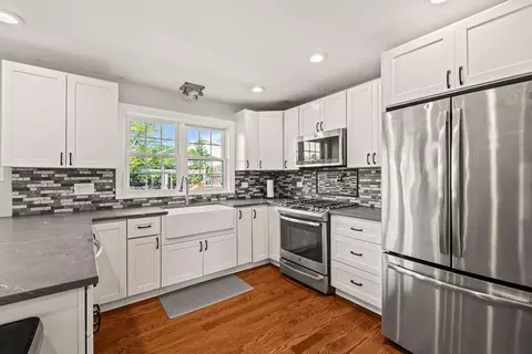 Kitchen - 8143 Stonegate Dr, Tinley Park, IL 60487 photo 2 of 3
