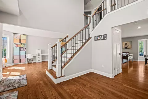 Entry Way - 8143 Stonegate Dr, Tinley Park, IL 60487 photo 1 of 2