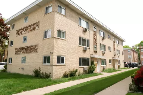 5241 N East River Rd #1B, Chicago, IL 60656