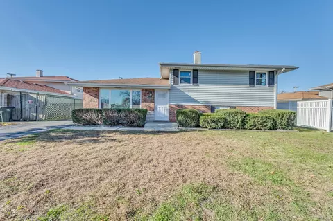 19116 Sherman St, Lansing, IL 60438