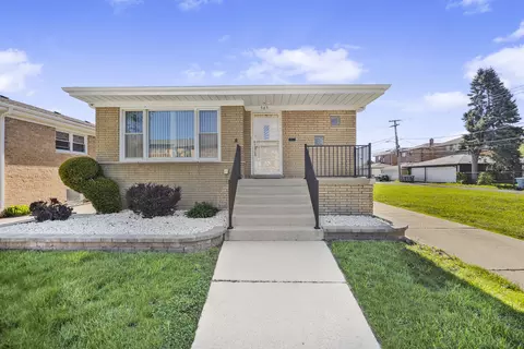 565 Oglesby Ave, Calumet City, IL 60409