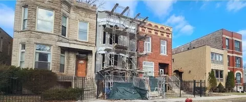 Exterior - 530 E 44th Pl, Chicago, IL 60653 photo 3 of 3