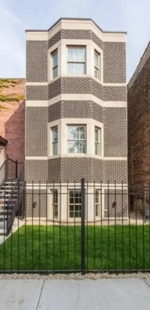 530 E 44th Pl, Chicago, IL 60653