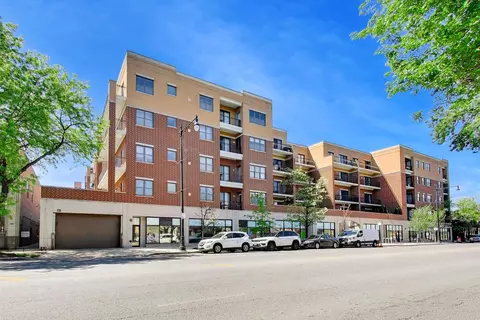 3125 W Fullerton Ave #219, Chicago, IL 60647