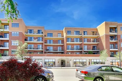 3125 W Fullerton Ave #219, Chicago, IL 60647