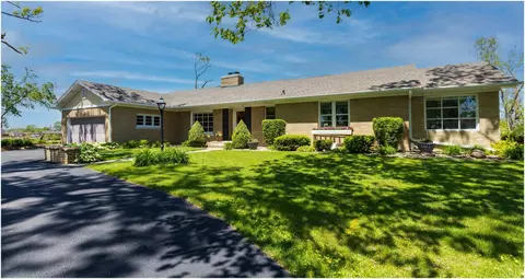 6 Marquette Ln, Kankakee, IL 60901