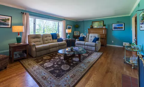 Living - 6 Marquette Ln, Kankakee, IL 60901 photo 4 of 4