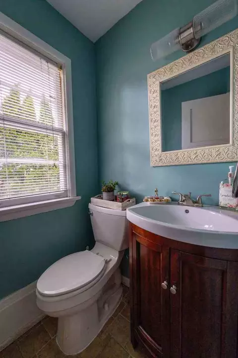Bath - 6 Marquette Ln, Kankakee, IL 60901 photo 8 of 8