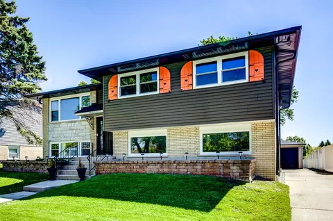 16327 Olcott Ave, Tinley Park, IL 60477