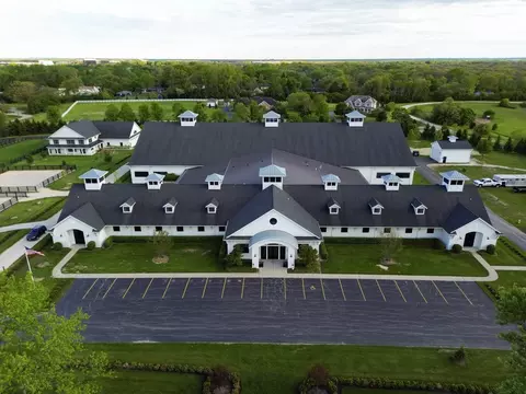 14341 W Old School Rd, Libertyville, IL 60048