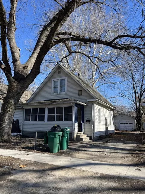 220 S David St, Springfield, IL 62703