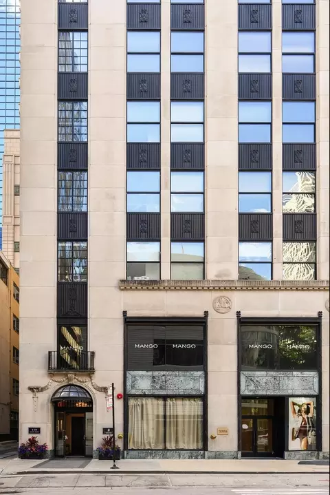 118 Erie St #20D, Chicago, IL 60611