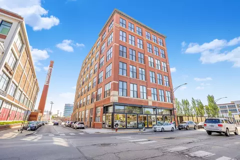 1872 N Clybourn Ave #403, Chicago, IL 60614