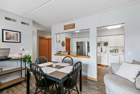 455 W Front St #201, Wheaton, IL 60187 photo 9