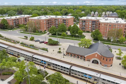 455 W Front St #201, Wheaton, IL 60187 photo 35