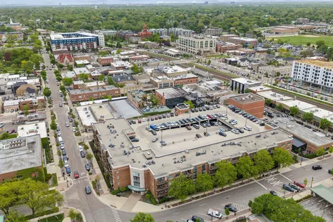 455 W Front St #201, Wheaton, IL 60187 photo 41