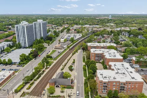 455 W Front St #201, Wheaton, IL 60187 photo 37
