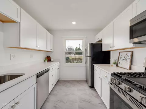 Kitchen - 285 E 1st St, Elmhurst, IL 60126 photo 2 of 2