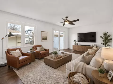 Living - 285 E 1st St, Elmhurst, IL 60126 photo 1 of 2