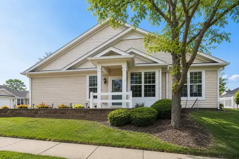 14060 Moraine Hills Dr #14060, Huntley, IL 60142