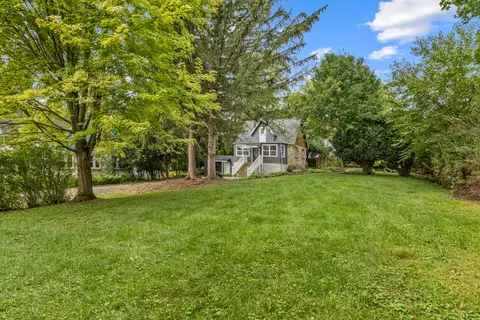Exterior - 148 Wildwood Rd, Algonquin, IL 60102 photo 3 of 5