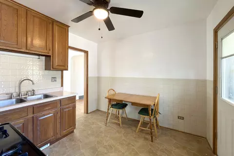 Kitchen - 963 E Prairie St, Des Plaines, IL 60016 photo 3 of 3