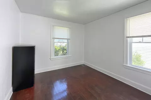 Bedroom - 963 E Prairie St, Des Plaines, IL 60016 photo 2 of 2
