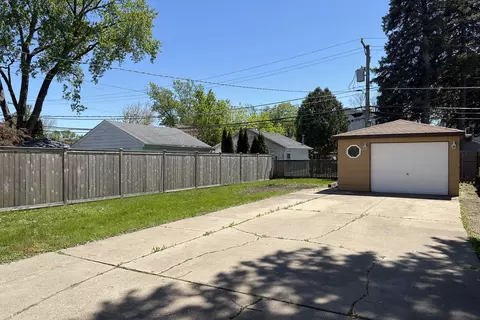 Other - 963 E Prairie St, Des Plaines, IL 60016 photo 8 of 8