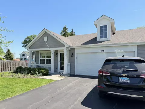 133 Norfolk Ln, Pingree Grove, IL 60140