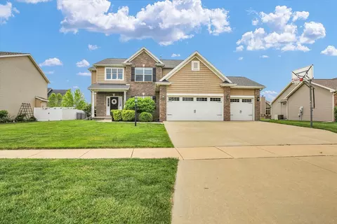 205 Independence Dr, Savoy, IL 61874